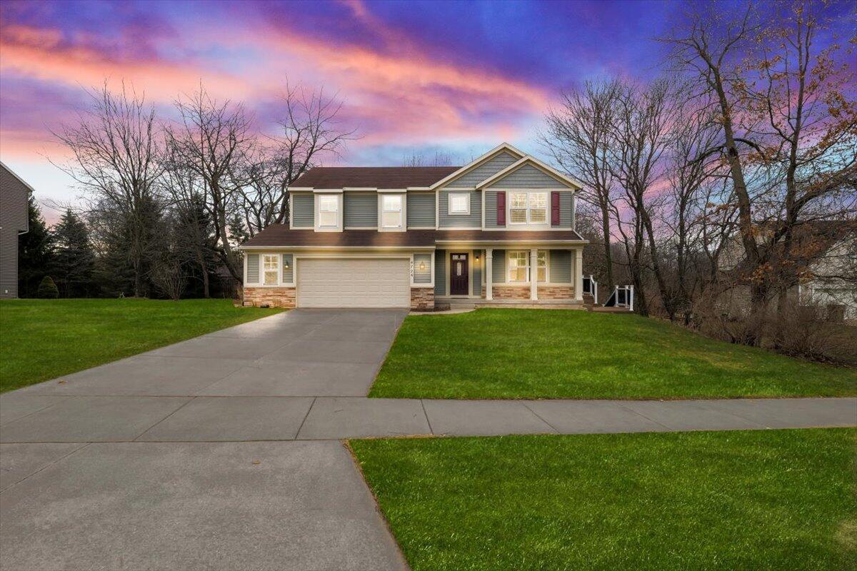 4726 Hidden Highland Dr NE