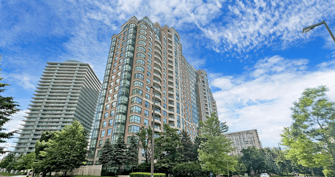 23 Lorraine Drive E 817, Toronto, ON 