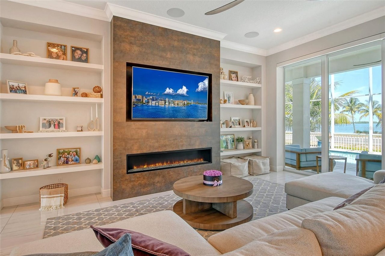 121 Seagull Ln