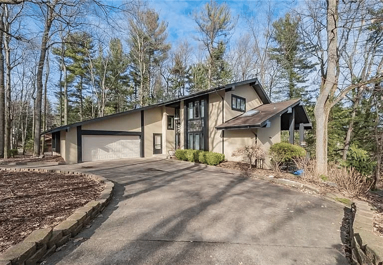 105 Rocky Rd