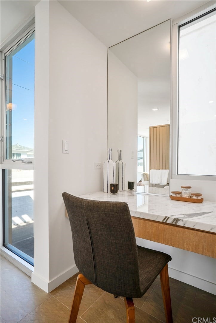 121 2nd St