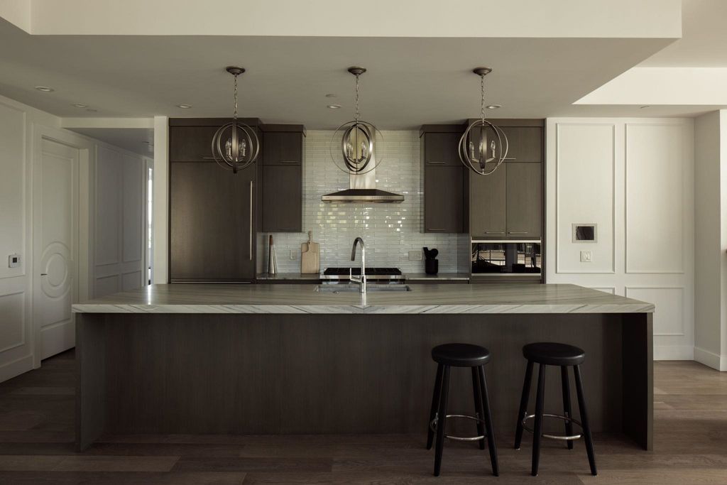 1009 Laurier Ave, #ph2