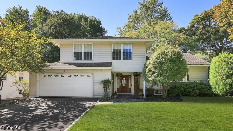 6 Robin Rd