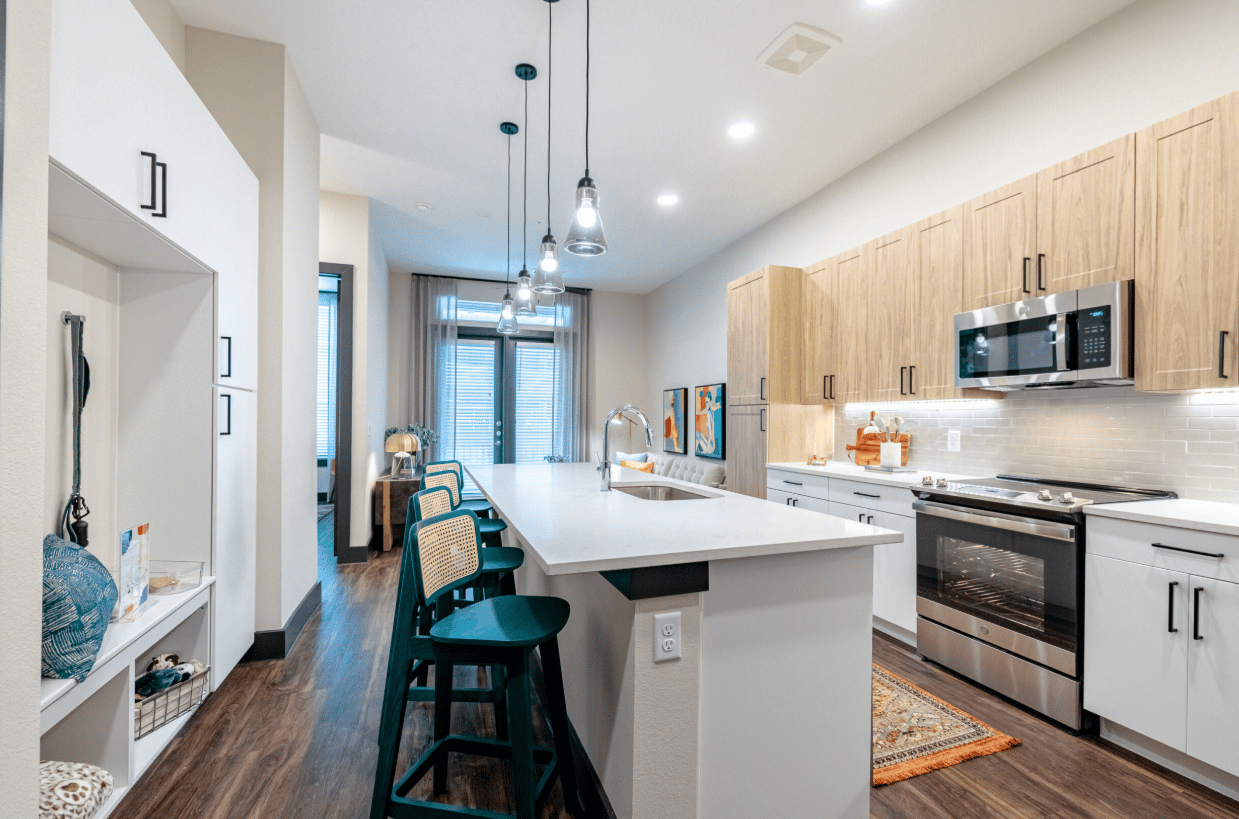 1 month free on 12+ month leases