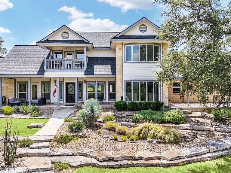 148 Lake Front Dr