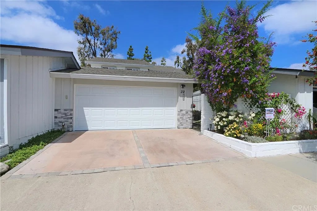 32 Bayberry Wy