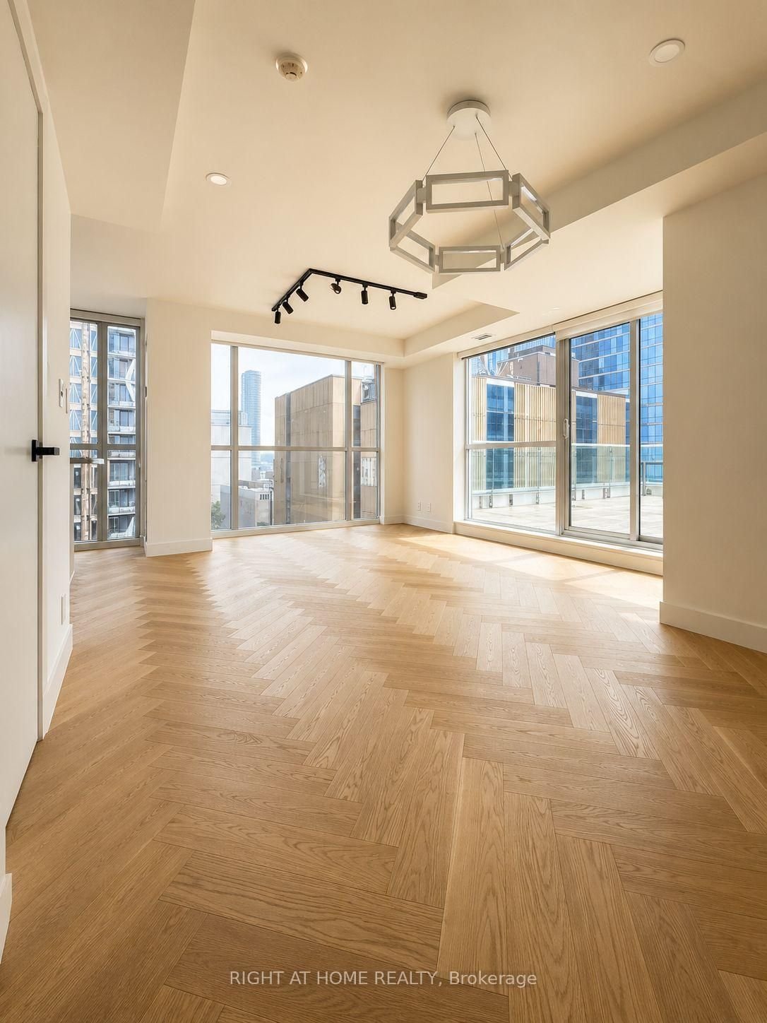 PENTHOUSE AT 9T6