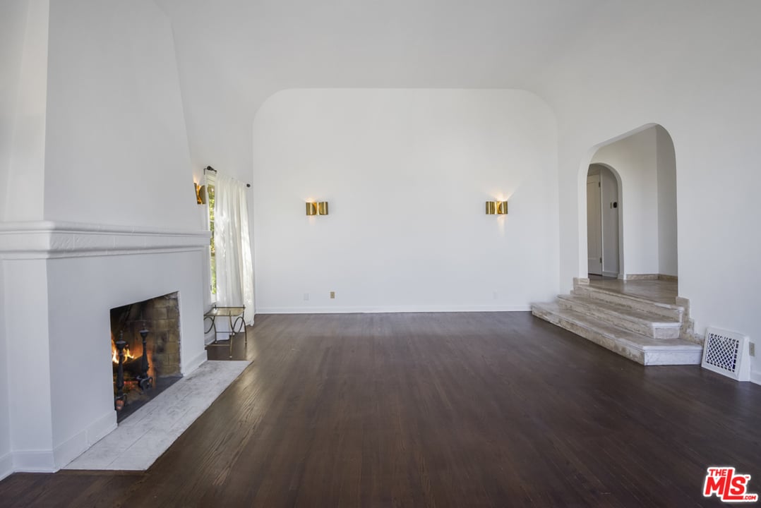 8278 Marmont Ln