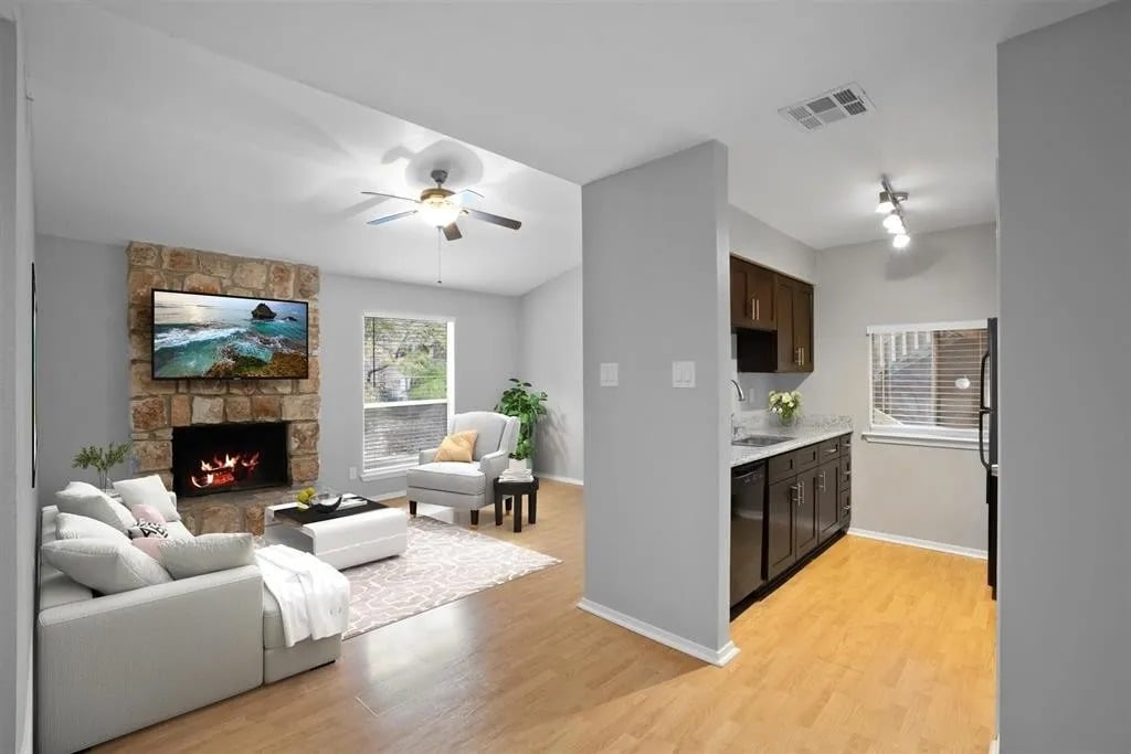 6903 Deatonhill Dr #13, Austin, TX 78745
