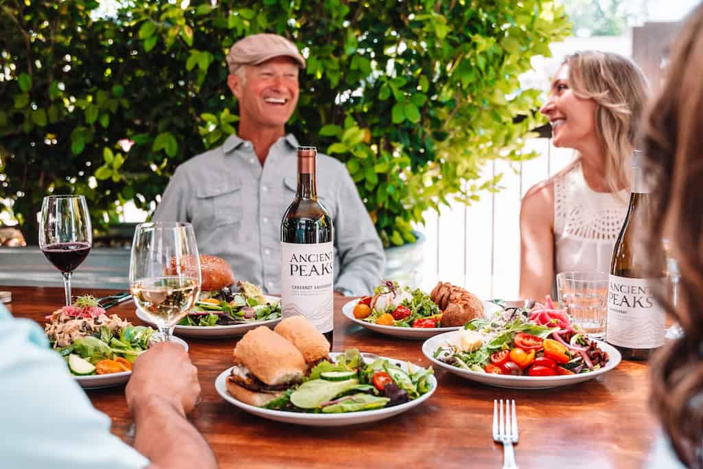 Santa Margarita Dining and Shopping