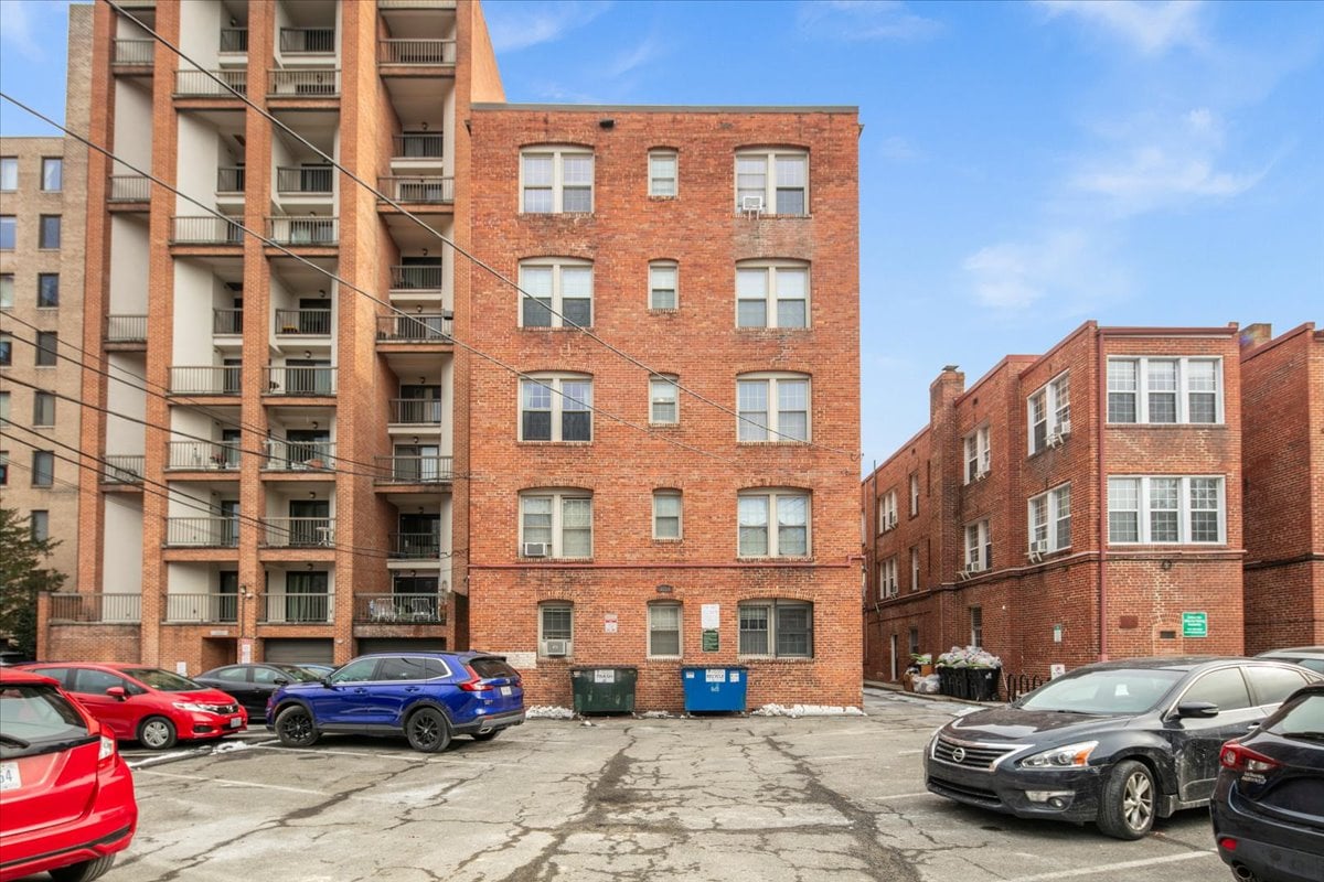 3100 Wisconsin Ave NW #406