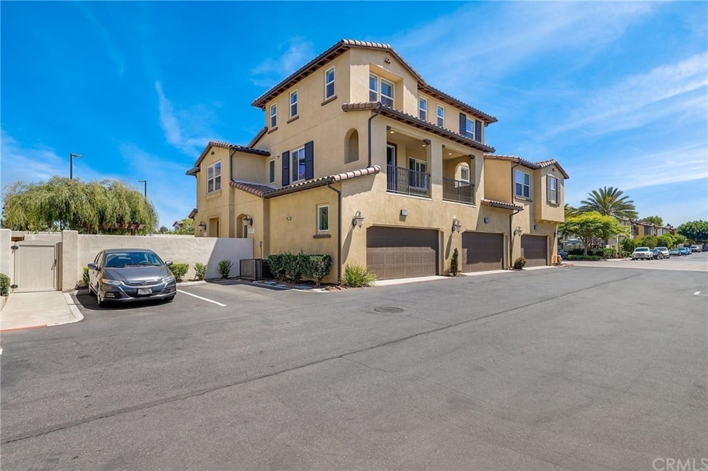 10071 Solana Dr