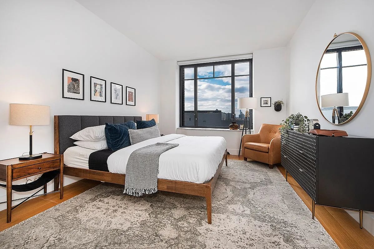 110 Charlton St #15C
