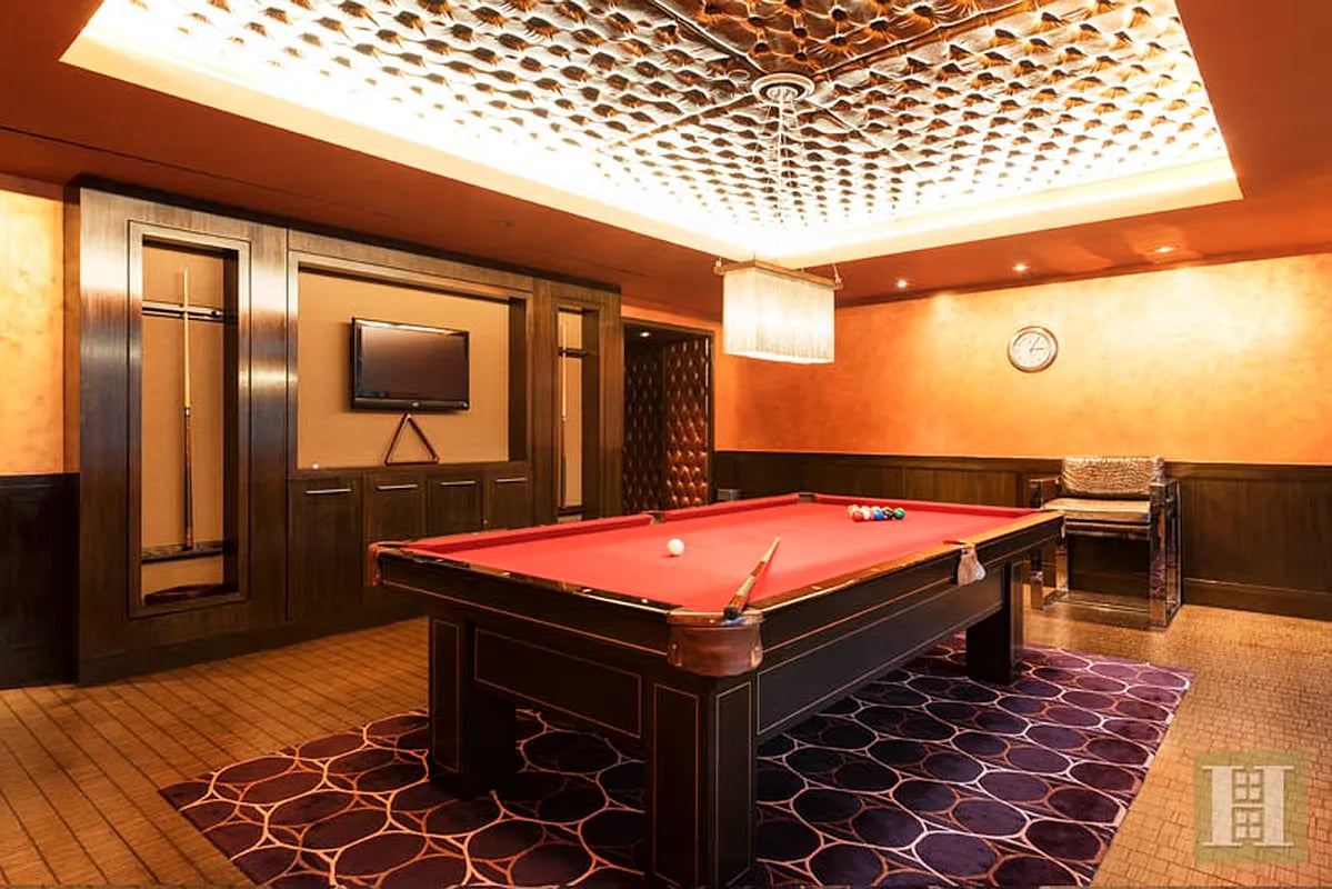 46-30 Center Blvd, #203