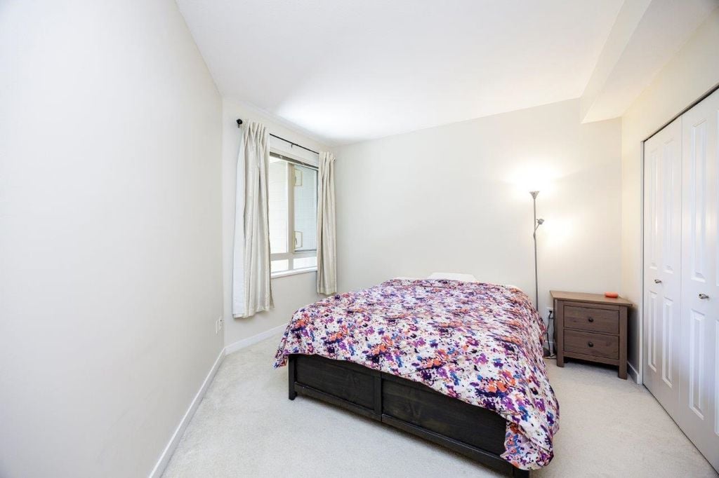 119 W 22nd St, #126