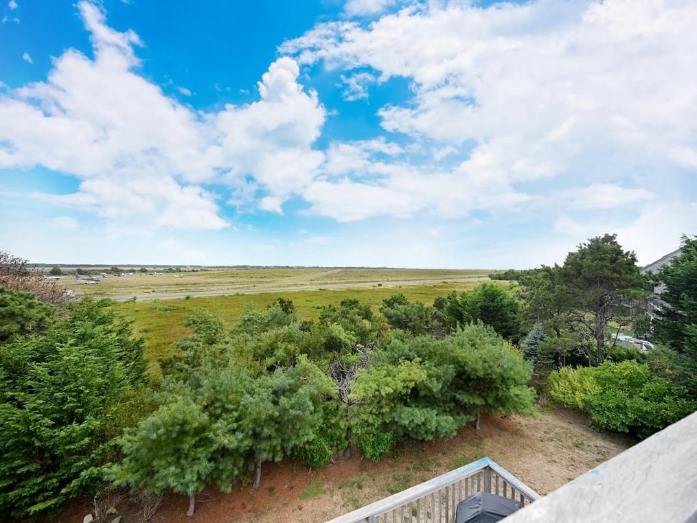 14 Plains Head Ln