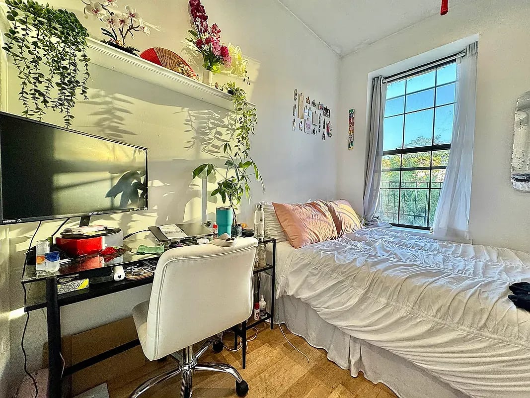 86 Havemeyer Street #3