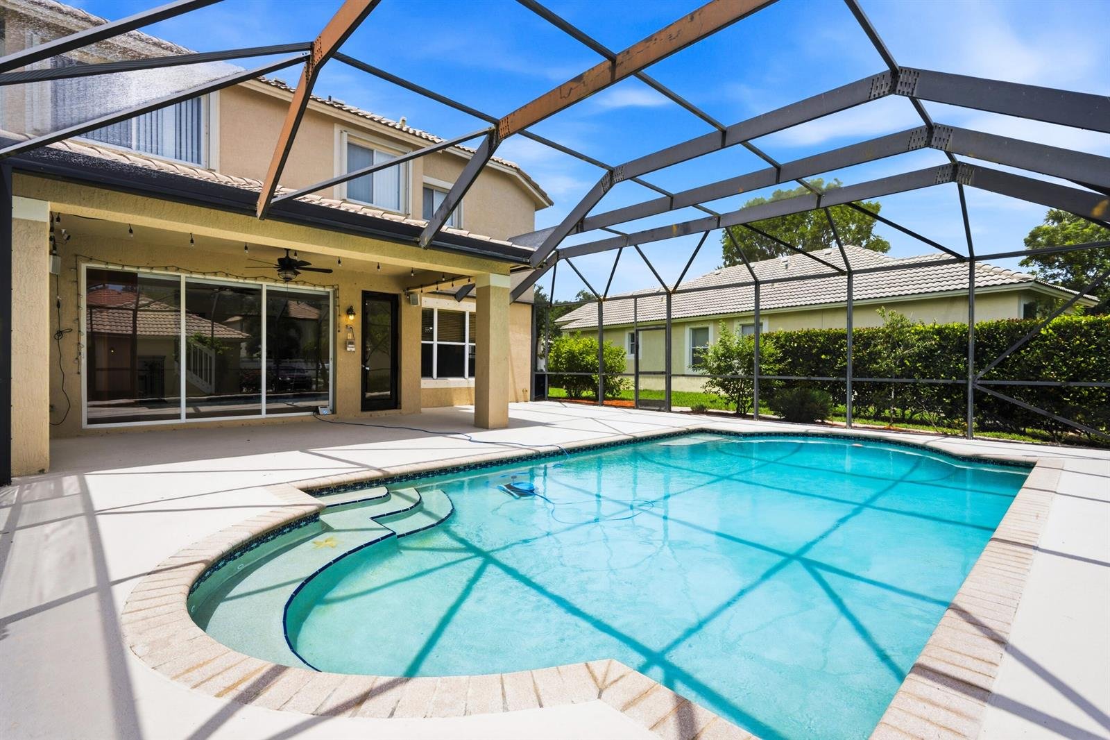 8113 Bautista Way