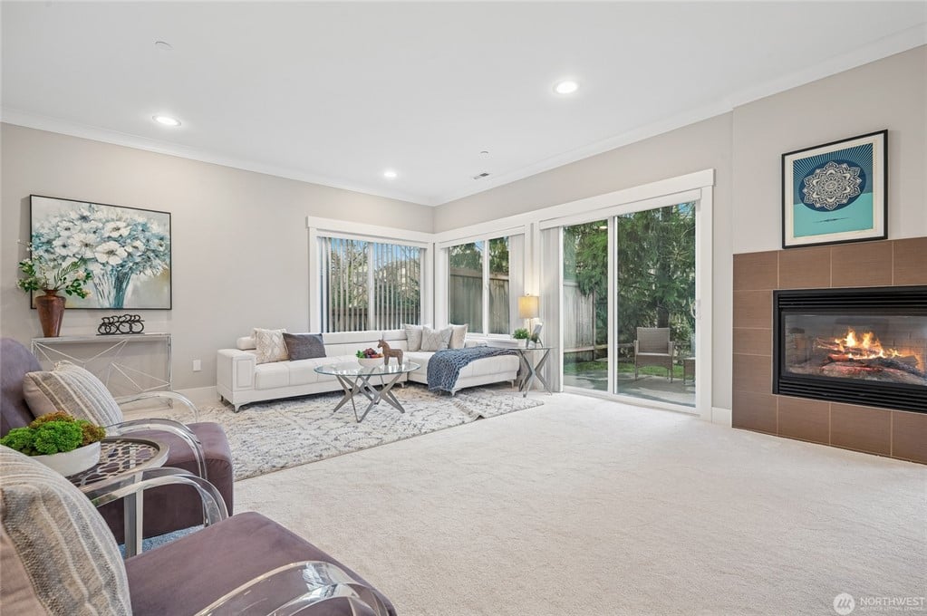 900 228th Avenue NE Unit: 16C