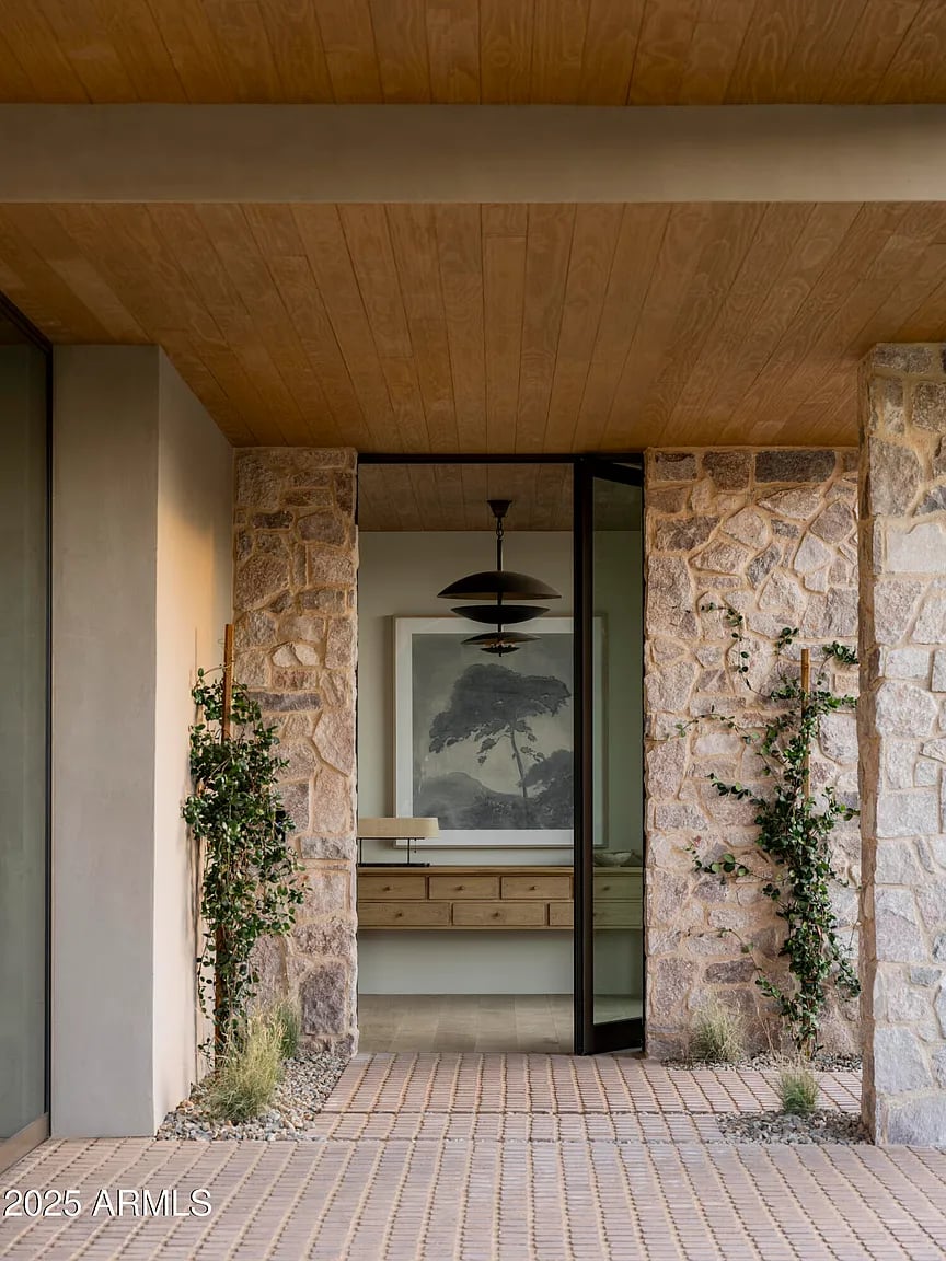 8631 N AVENIDA DEL SOL