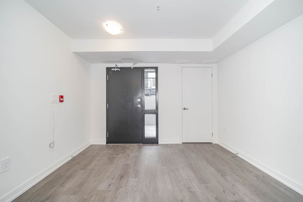 1650 Victoria Park Ave 103