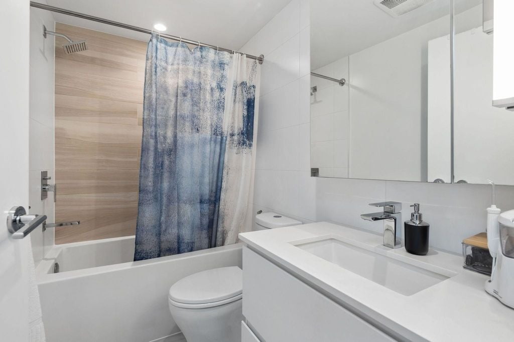13655 Fraser Hwy, #1008