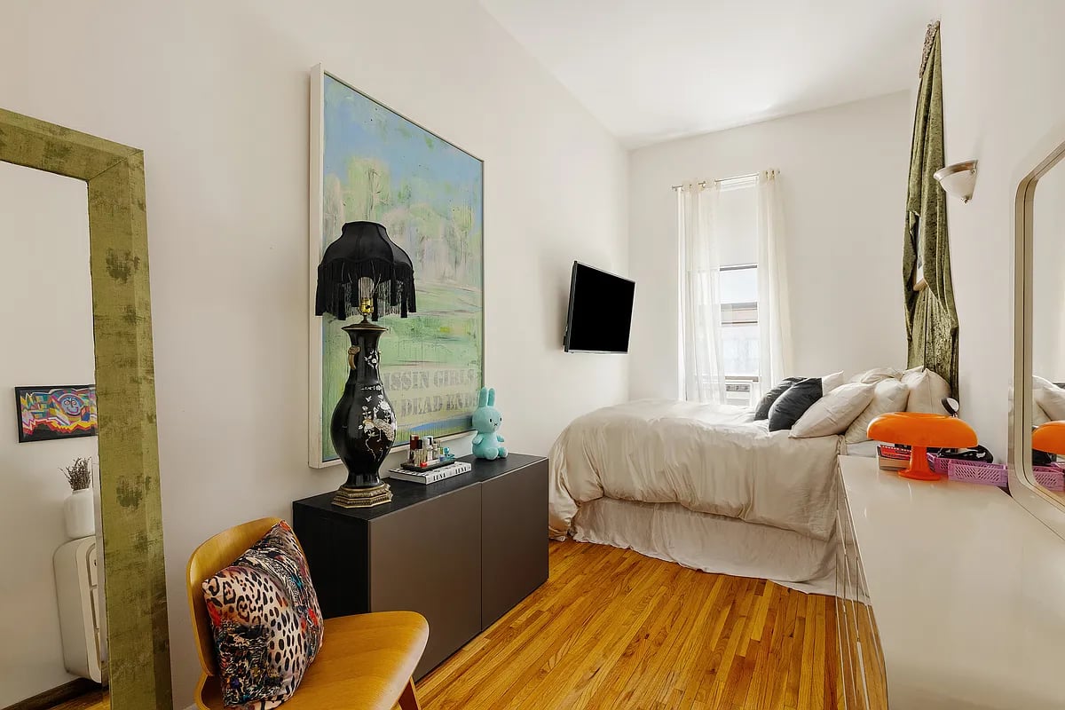 37 West 71st Street