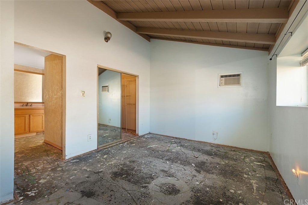 1372 Kenneth Dr