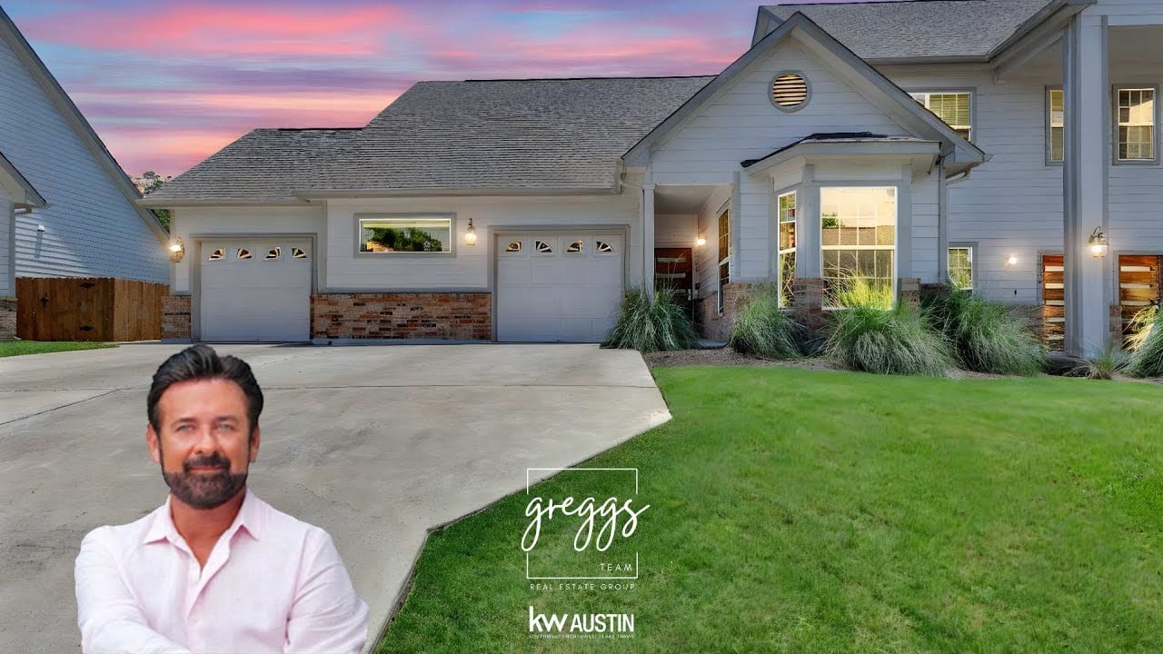  This one has it all. Check out this better than new townhouse with private yard!