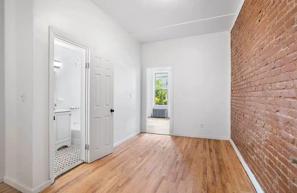 434 Lincoln Avenue #1