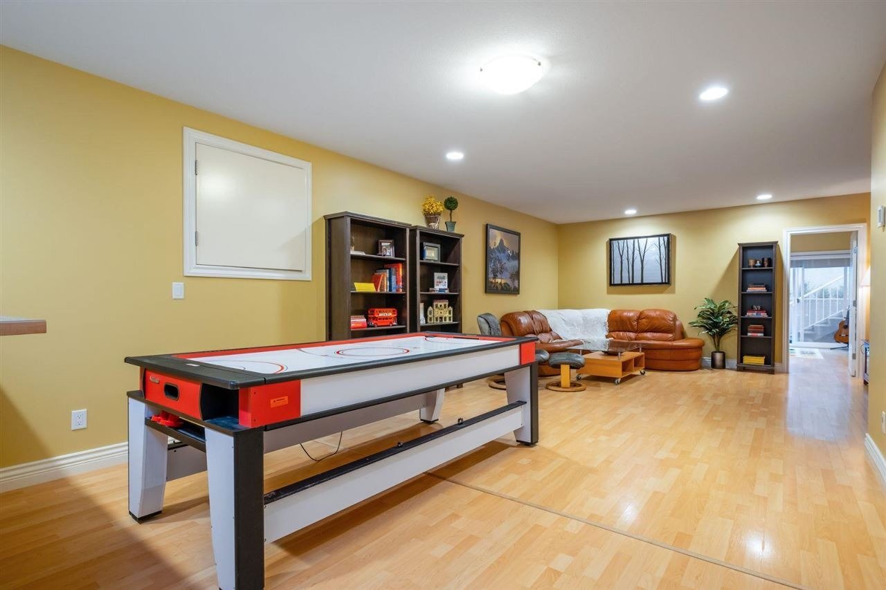 386 Beachview Dr