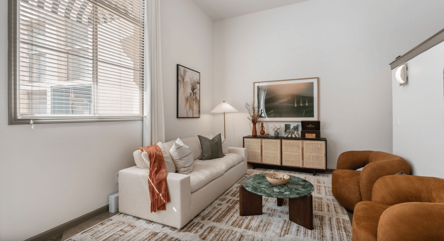 Lease today, live up to 4 weeks free!!