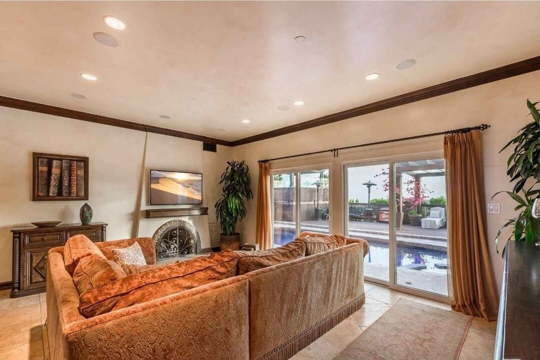 Celestia Crest, Venus Dr, 90046