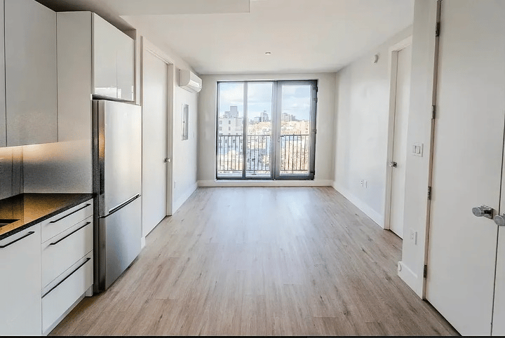 815 Flatbush Avenue 705