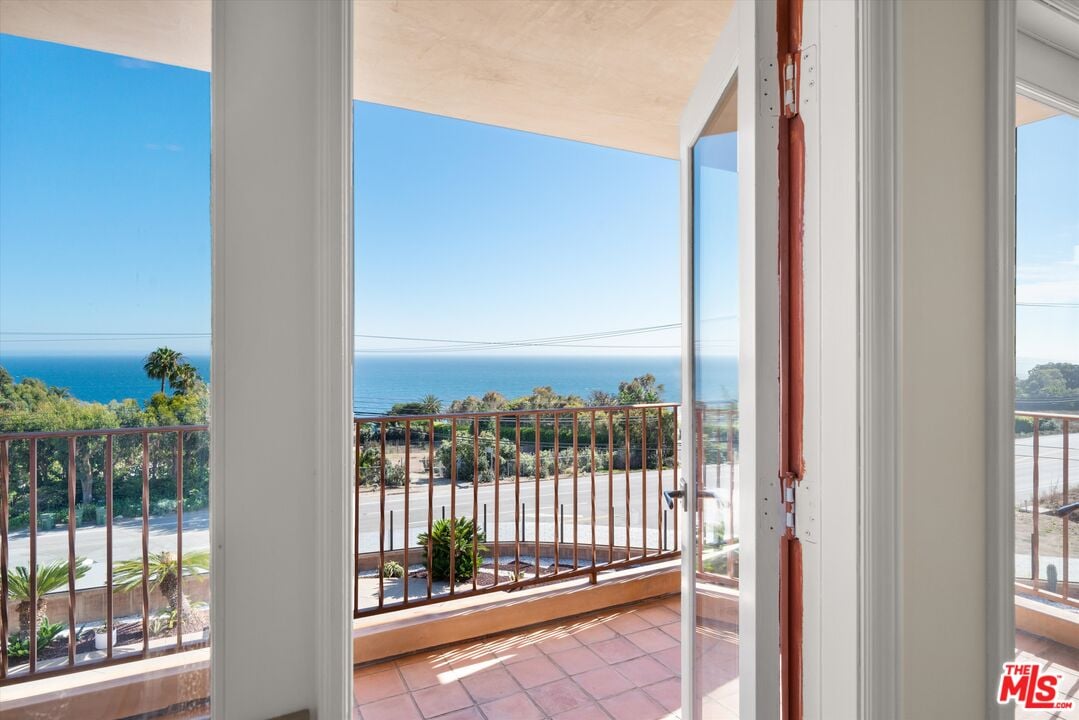 Puesta Del Sol St, 90265