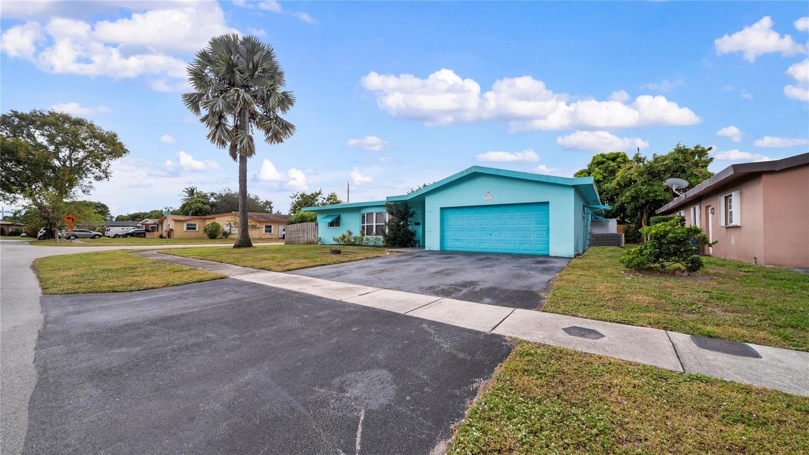 3700 NW 25th St