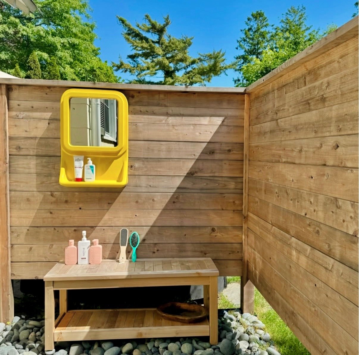 EXCEPTIONAL LOCATION, CLOSE TO ALL