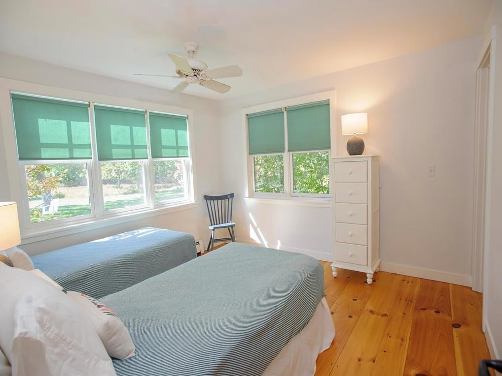 23 Black Point Rd