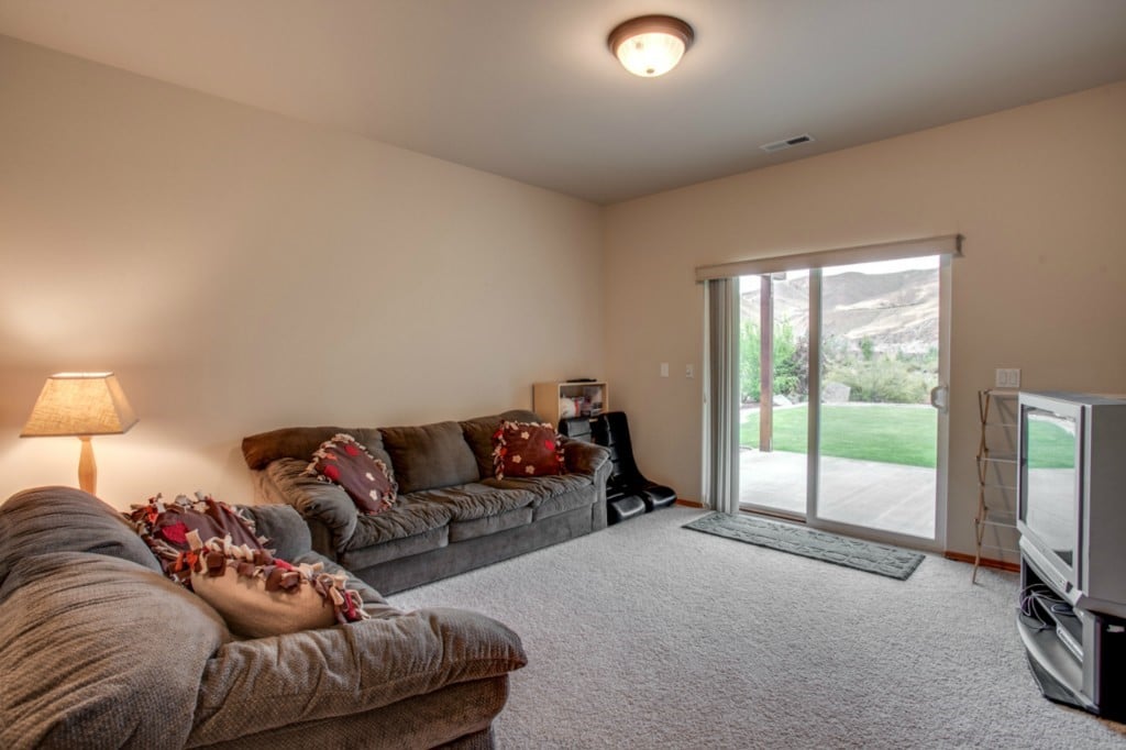 345 Lake Front Rd