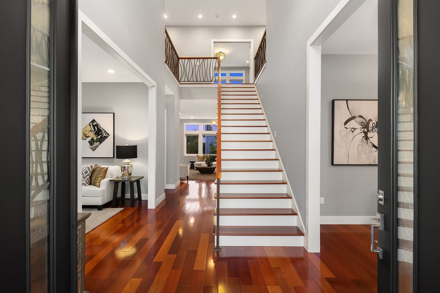 313 11th Ave W