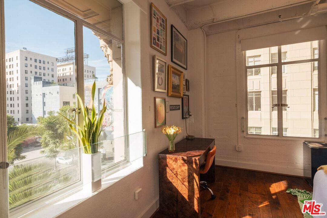 6253 Hollywood Blvd, #402