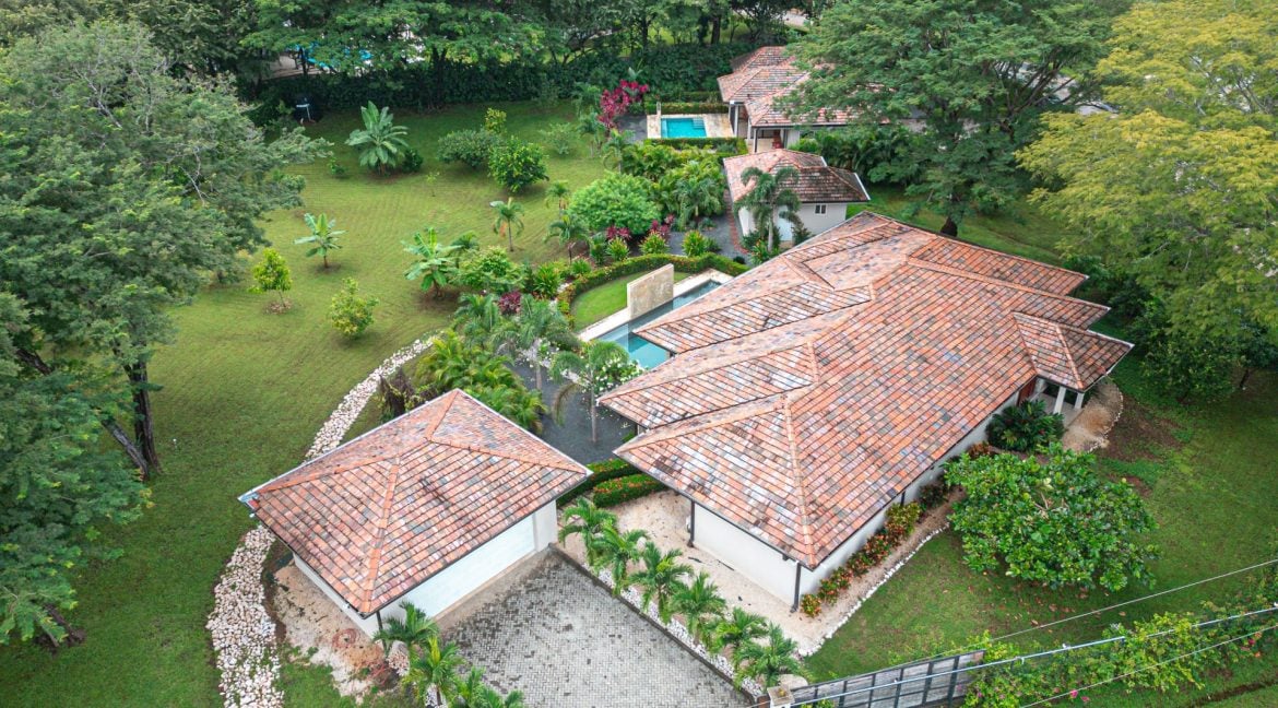 Casa Rio, Two homes + Two Pools on 1.5 Acres!