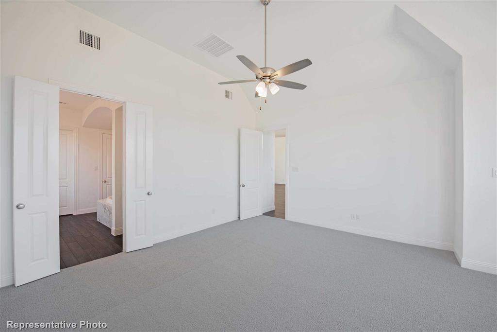 2835 Maple Oak Lane
