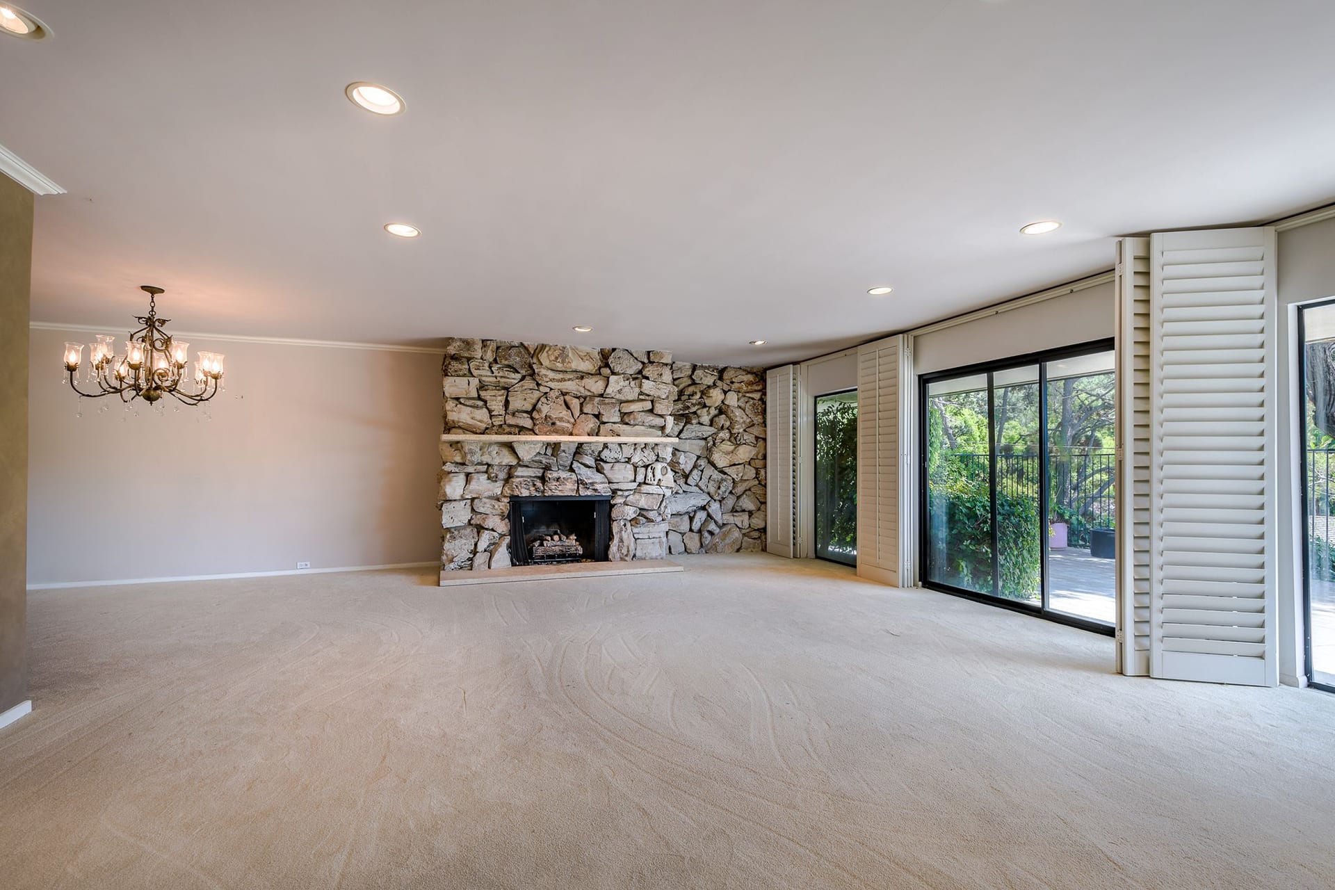 9545 Hidden Valley Rd, Hidden Valley Colony
