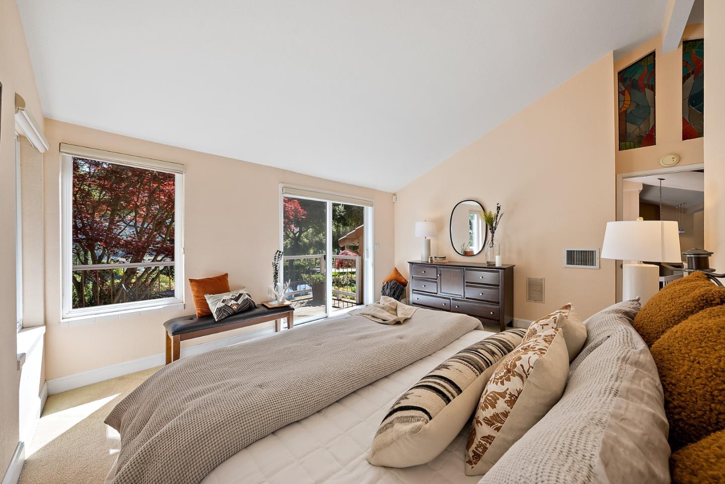 18260 Lakeview Ct Los Gatos, CA 95033