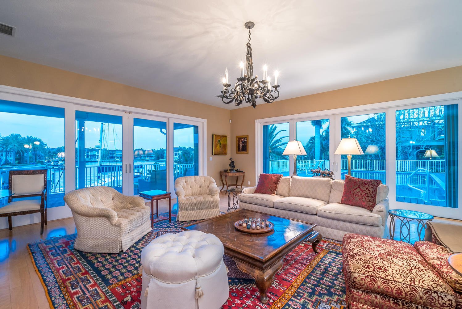 1329 Vista Dr