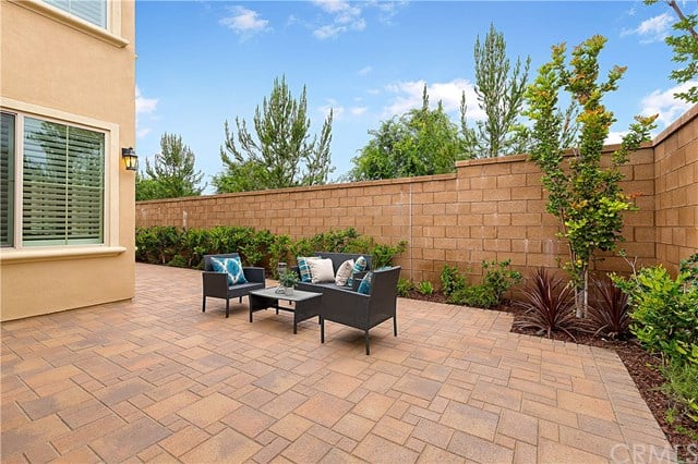 131 Bright Poppy, Irvine 