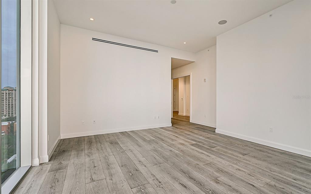 605 S Gulfstream Ave, #10N