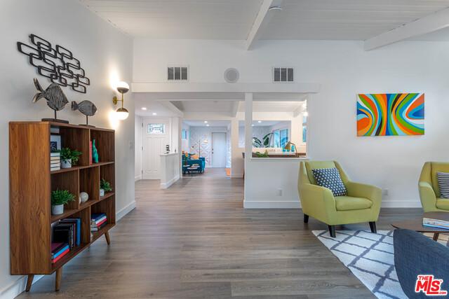 22835 Calabash St, Woodland Hills, CA