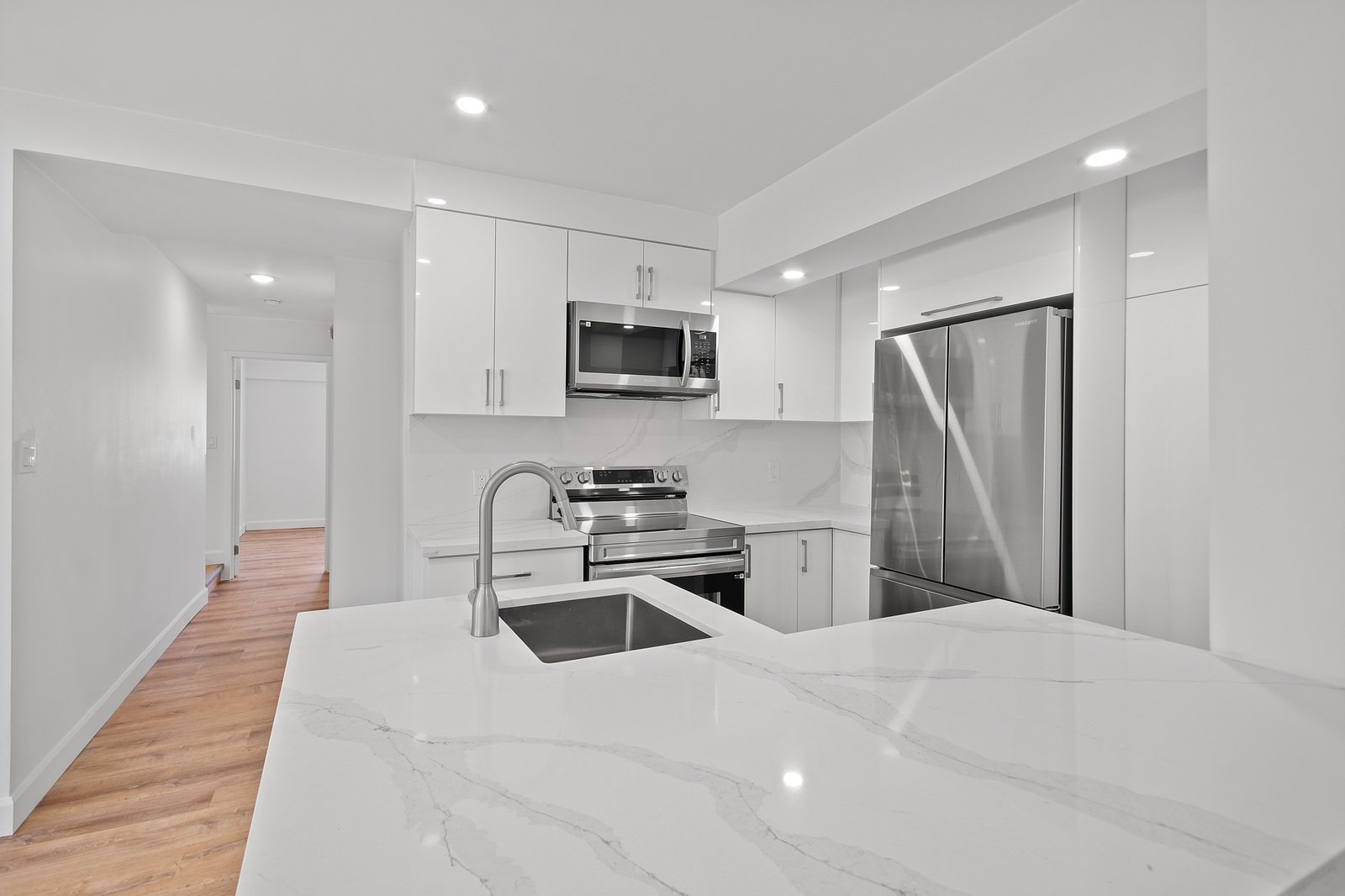 1328 Gerrard Street E Unit: 203
